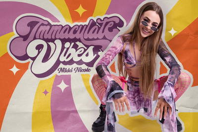 Immaculate Vibes - VR Porn Video - Nikki Nicole