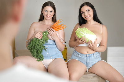 Healthy As Fuck - VR Porn Video - Sofia Lee, Taylee Wood